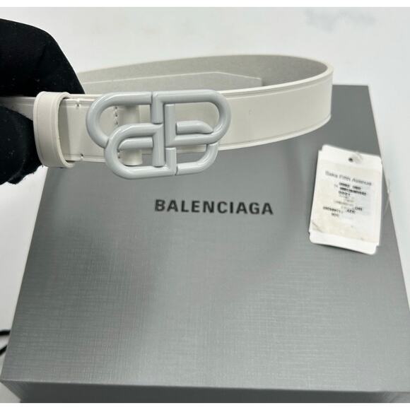 Women\'s Balenciaga BB white leather belt size 65 cm/26 inches made in Italy main image 4